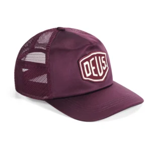 Deus ex Machina Paris Shield trucker cabernet red
